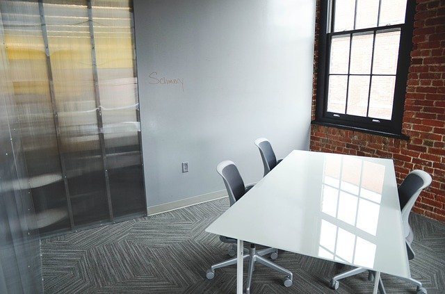 office-594120_640 move to physical office